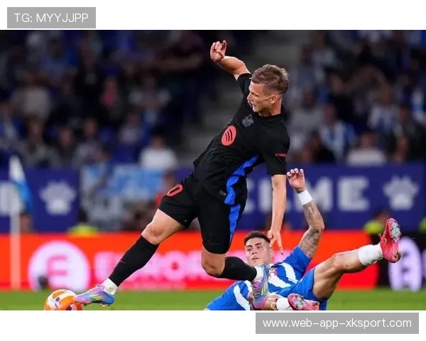 巴萨佩德里反击中快速传导建功